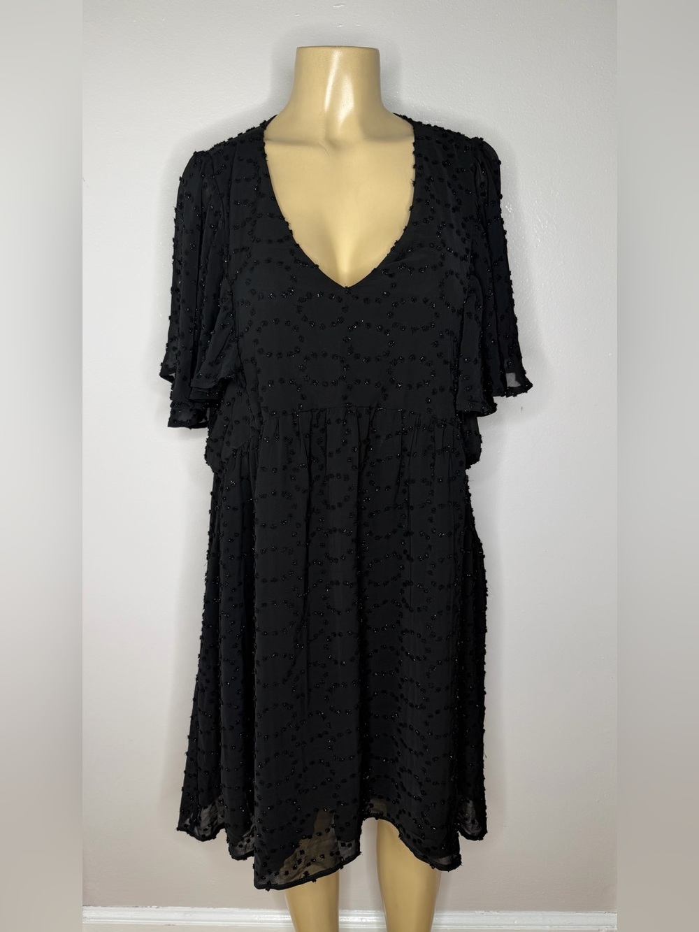 A Beautiful Soul Plus Size 18/20 Black Textured Flutter Sleeve Midi Dress